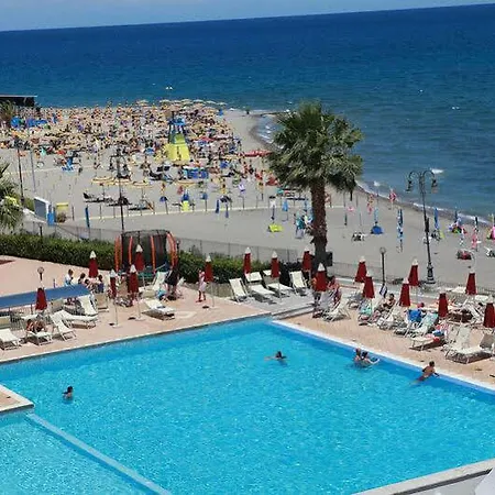 Club Esse Costa Dello Ionio Hotel 4*