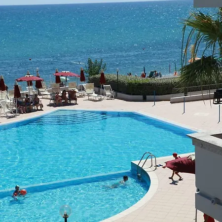 Club Esse Costa Dello Ionio Hotel
