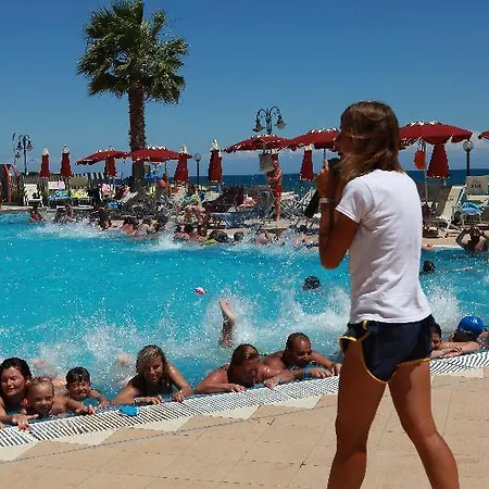 Club Esse Costa Dello Jonio 4* מנדטוריצ'יו מרינה