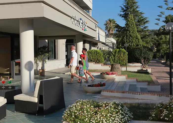 Club Esse Costa Dello Ionio Hotel 4*