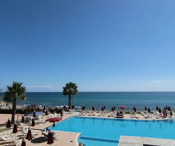 Club Esse Costa Dello Ionio Hotel 4*